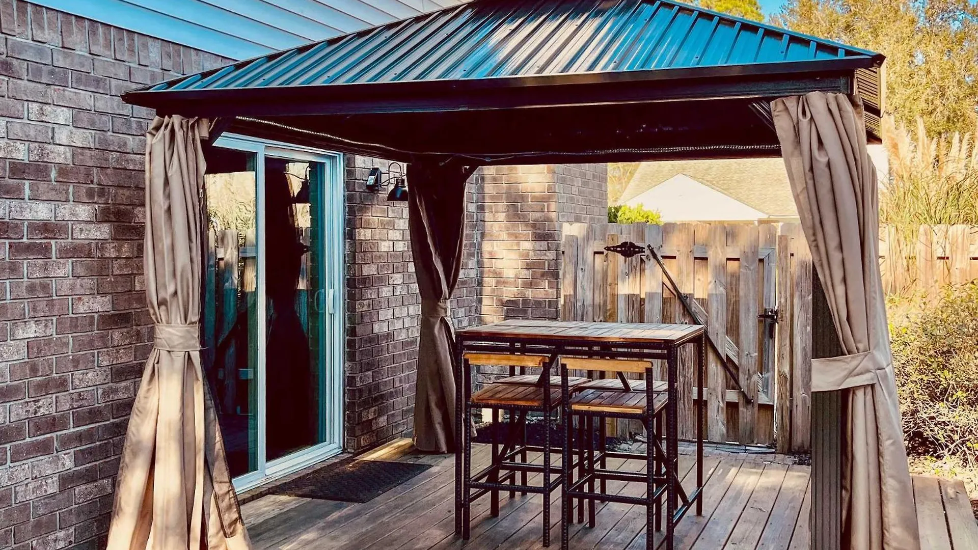 Holiday home Near Dtwn And Beach Savannah Home With Game Room!